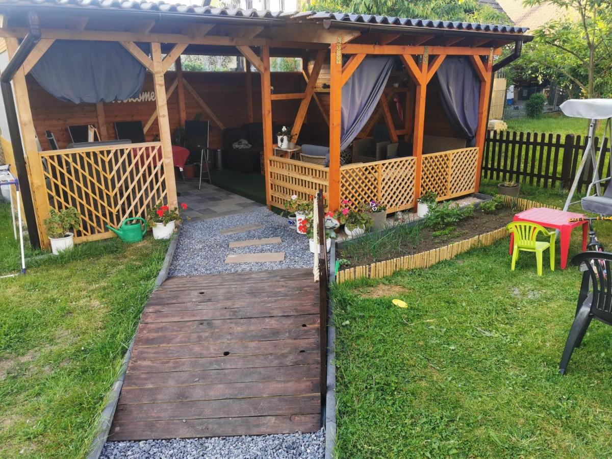 4-Zimmer-Wohnung Mit 6 Betten Bad Oeynhausen Bagian luar foto